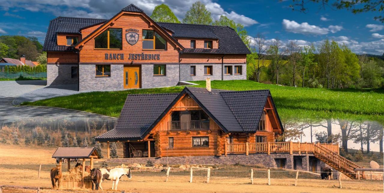 Ranch Jestrebice Hotell Hermanicky Exteriör bild