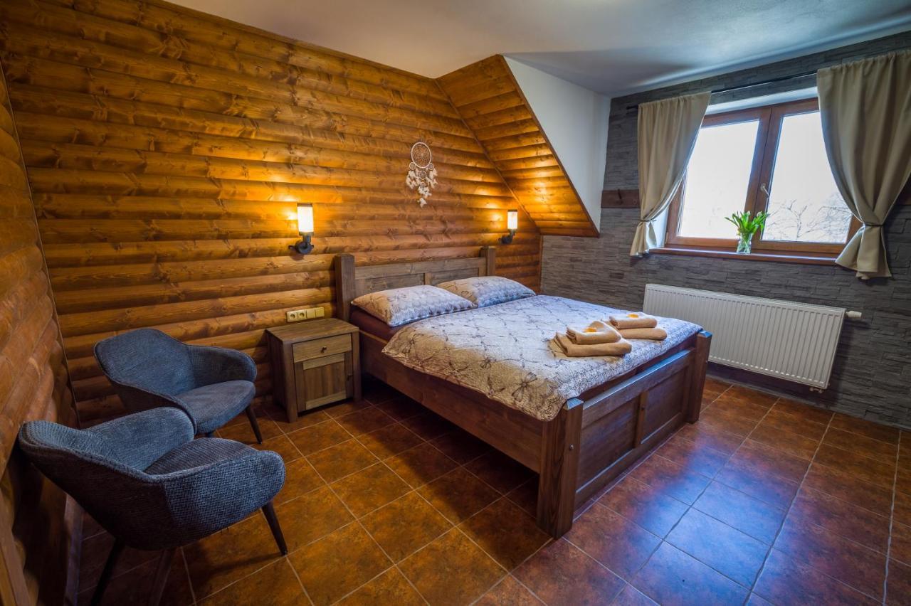 Ranch Jestrebice Hotell Hermanicky Exteriör bild