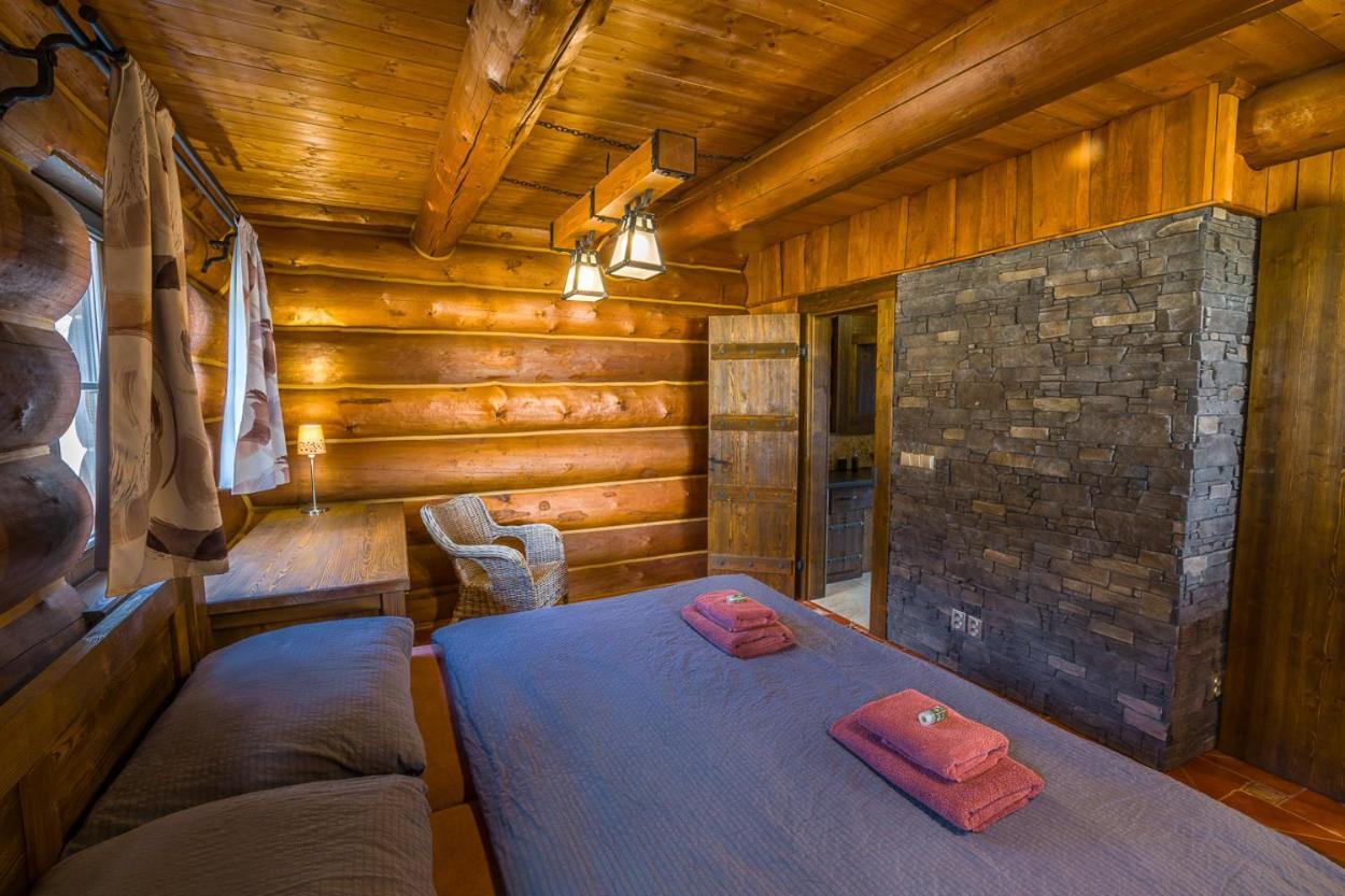 Ranch Jestrebice Hotell Hermanicky Exteriör bild