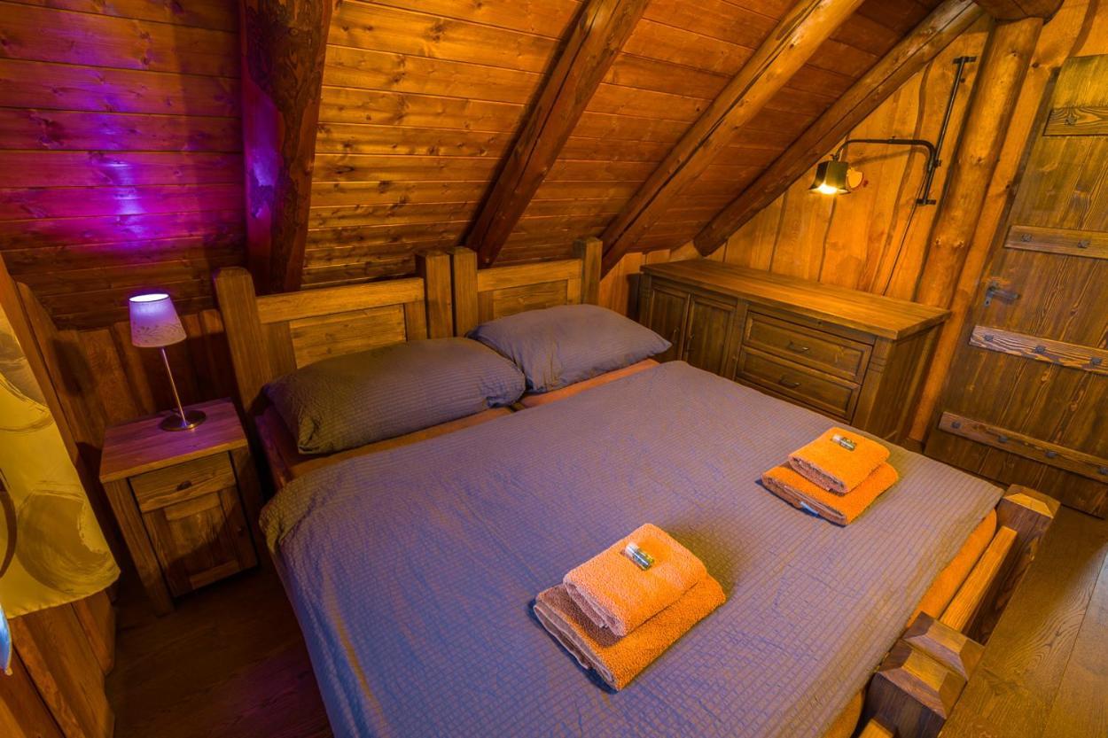 Ranch Jestrebice Hotell Hermanicky Exteriör bild
